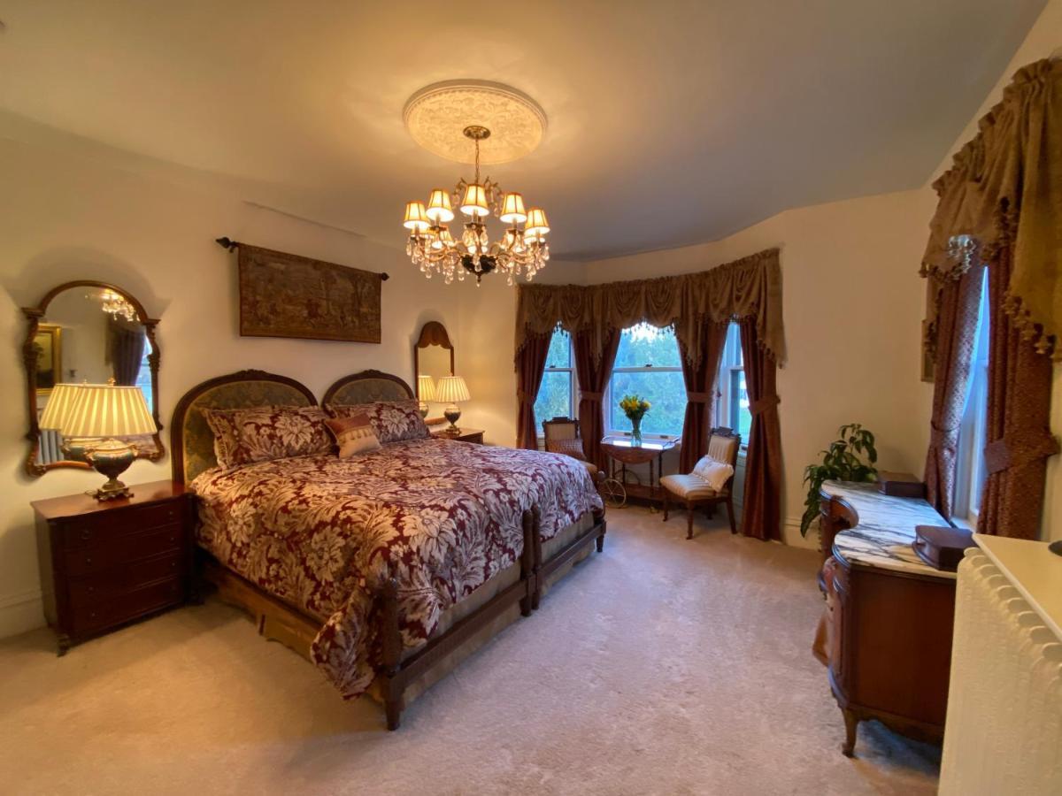 Breese Inn Extérieur photo