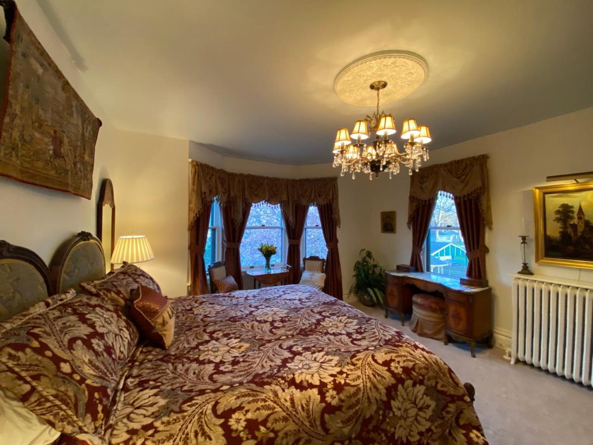 Breese Inn Extérieur photo